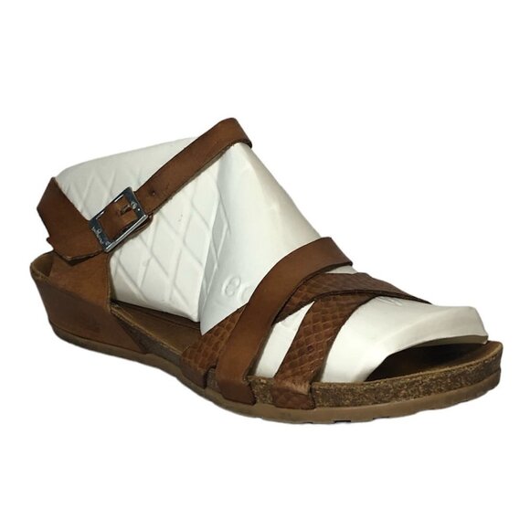 YOKONO Sandals Women's Size 7 Tan Brown Mini Wedge Strappy Shoes Buckle Summer - Picture 13 of 13
